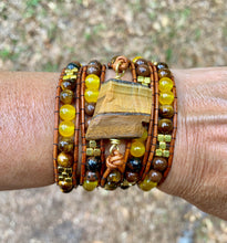 Load image into Gallery viewer, 5-Wrap with TIGER'S EYE centerpiece