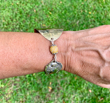 Load image into Gallery viewer, Spoon and handle YELLOW SEDIMENT JASPER bracelet