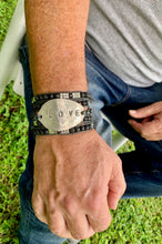 Load image into Gallery viewer, 5-Wrap with SILVERWARE centerpiece